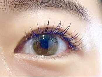 アクロアイトータルビューティ(ACRO eye total beauty)の写真/お洒落女子の新常識♪大人気ブラウンカラーエクステで抜け感あるトレンド目元に☆LEDでよりキープ力UP！