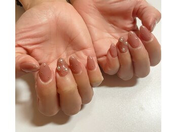 大人上品ビジューネイル