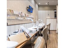 ネイル チップス イオンタウン姶良店(NAIL TIPS)の雰囲気(明るい店内♪サンプルのご用意もございます☆)
