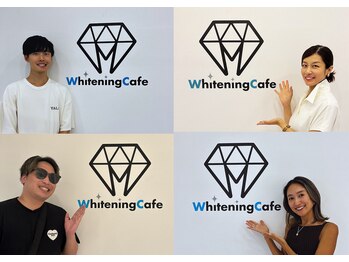 ホワイトニングカフェ 豊中店(WhiteningCafe)の写真/年齢とともに気になる歯の黄ばみに◎大人の身だしなみ♪40～60代の方にも人気のホワイトニング！