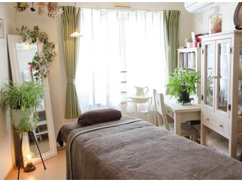 ロゾリオ(ROSORIO)/明るく緑あふれる癒しの空間