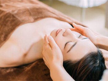 イチゴイチエ 恵比寿店(IchigoIchie)の写真/☆小顔になりたい方必見！ララ泡洗顔+ハイパー小顔+ララピール+マスク+オメガライト☆お肌のお悩みを解決♪