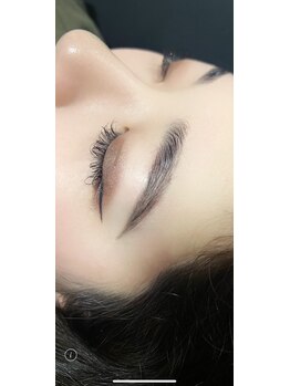 ハチ(Hachi)/眉ブロウリフト