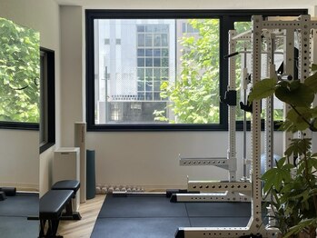 アンプシーフィット(UMPSY FIT)/宝町店：中区宝町4-31