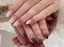 ワンホンネイル 新宿(Rumi Nail)/ホワイト/ブラック/月ネイル