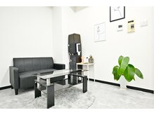 リモウル(Limo/ulu)の雰囲気（飲み物もあるので、ゆっくりお過ごしください）