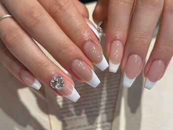 アイネイルズ 三宮店(I nails)/フレンチvカット ¥9500