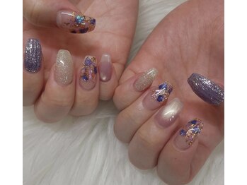 ネイルアンドアイラッシュスタジオ シュシュ(chouchou)/マグ×シェル×金箔×バカラ