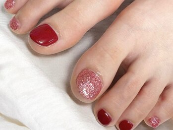 ステラ(STELLA)の写真/夏はフットネイルで女子力UP☆足元も気を抜かず、オシャレに♪【オフなしワンカラーフットネイル¥4000】