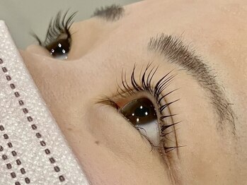 テフテフ(Tehu Tehu)の写真/【完全個室のゆったり空間】まつげへの負担を最小限に抑えた施術♪どこから見ても可愛いお目元に◎