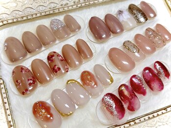 ボガスティーズネイル 鶴見店の写真/秋ネイルUP♪トレンドコース選べる50種類★最新トレンド満載 "今っぽ"艶マグ×上品アートで褒められネイル!