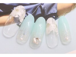 手描きフラワーネイル