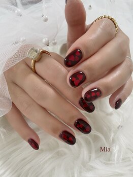 ミア(Mia)/ハートホログラムネイル