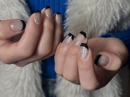 マグネット×黒フレンチ