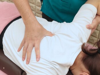 らくらく/肩甲骨周りのコリをしっかり刺激