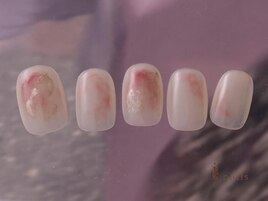 桜花びらグラデチークネイル