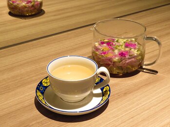 オリーブ(olive)/よもぎ蒸しとご一緒にローズティ