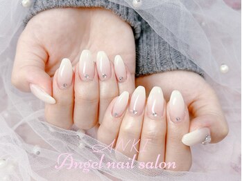 エンジェルネイルサロン(Angel nail salon)/白グラデーションXストーン追加