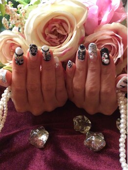 リングアリング(Ring a Ring)/お洋服ネイル