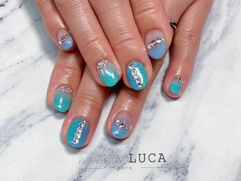 ネイルアトリエルカ(nail atelier LUCA)/M-722 夏カラーでキラキラネイル