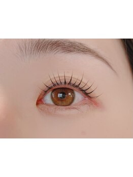 ナチュラル上品な目元にしたい