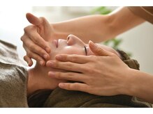 小顔の鍵を握るポイントにダイレクトにアプローチ。