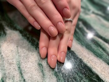 エム(M)の写真/【美しさと爪の健康を両立】パラジェル&フィルイン採用。自爪を守りながら楽しむ大人の上質ネイル