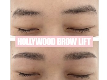 イースブルー(Y's BLUE)/ハリウッドブロウリフト