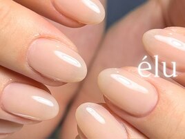 ベージュネイル