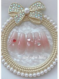 ちゅるんチークネイル