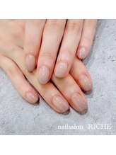 リッシュ(RICHE)/くすみベージュのグラデーション