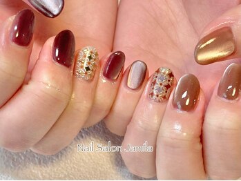 ジャミーラ(Jamila)/手描きネイル+ワンカラー