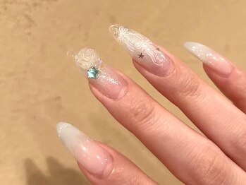 ユニィー(yunieey)の写真/高技術で美フォルムにこだわり、自然な長さだし♪女性らしい上品な指先に!コンプレックスのある爪もお任せ!