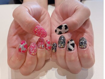 フォルモーント(Vollmond)/派手ネイルもやります