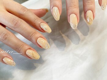 ネイルサロン イントゥ(into_)/ニュアンス　キラキラ　ベージュ