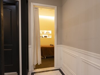 エムスラッシュ SPA たまプラーザ(M.SLASH)/お部屋は左へ進み左奥