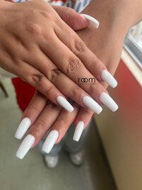 ホワイトネイル×ロングスカルプ