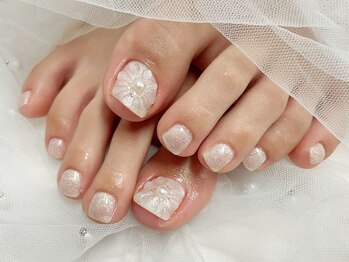 プティ アイビューティ 京橋店(peTiT eyebeauty)/ぷっくりフラワー 白 ホワイト