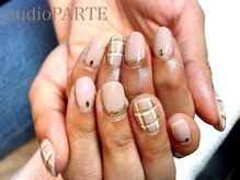 スタジオパルテ ネイルアイラッシュ(studio PARTE)/ベージュ×ゴールド