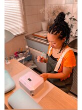 エメリーネイル(emelee nail) メグ