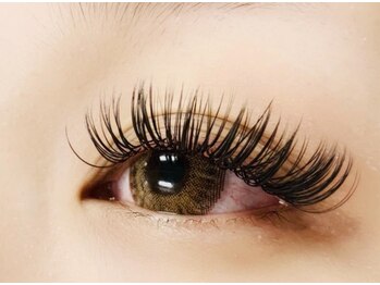 トータルビューティー ティナ(Total Beuty Tina)の写真/モチが良いとリピーター続出！通いやすい価格×高技術◎メガフラットラッシュ認定サロン◆まつげパーマも♪