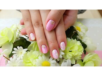 レースフラワーネイル