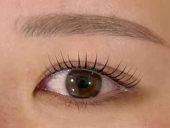 ゾーイ(Zoe)の写真/《理想の目元を叶える》次世代まつパ×眉毛Waxセットが人気！丁寧なカウンセリングで似合わせデザインに♪