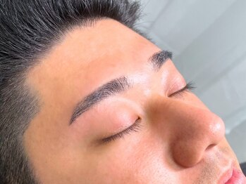 ミラ 大宮(MIRA)の写真/【専門店だから叶う垢抜けFace♪】第一印象を変えるなら眉毛から！ノーズセット/額/こめかみ＋で磨きを◎