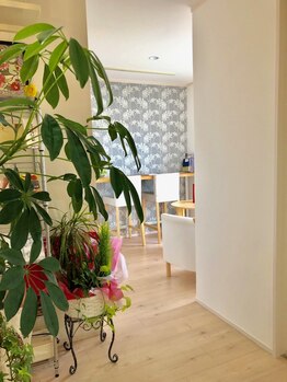 サレーヌ フェイシャルサロン 塩尻店/フリースペースでリラックス♪