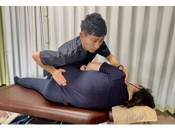 ヒカリカイロプラクティック 恵比寿院/【施術風景】骨盤矯正