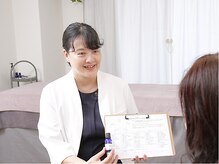 お客様のお悩みや不調をカウンセリングにて丁寧に伺います。