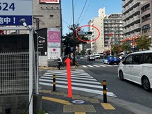 ザ モアナテラス(THE MOANA TERRACE)/２つ目の横断歩道を渡ります。