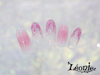 レオニー(Leonie)/チークネイル