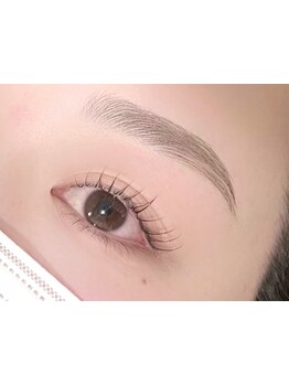 ナチュラル上品な目元にしたい